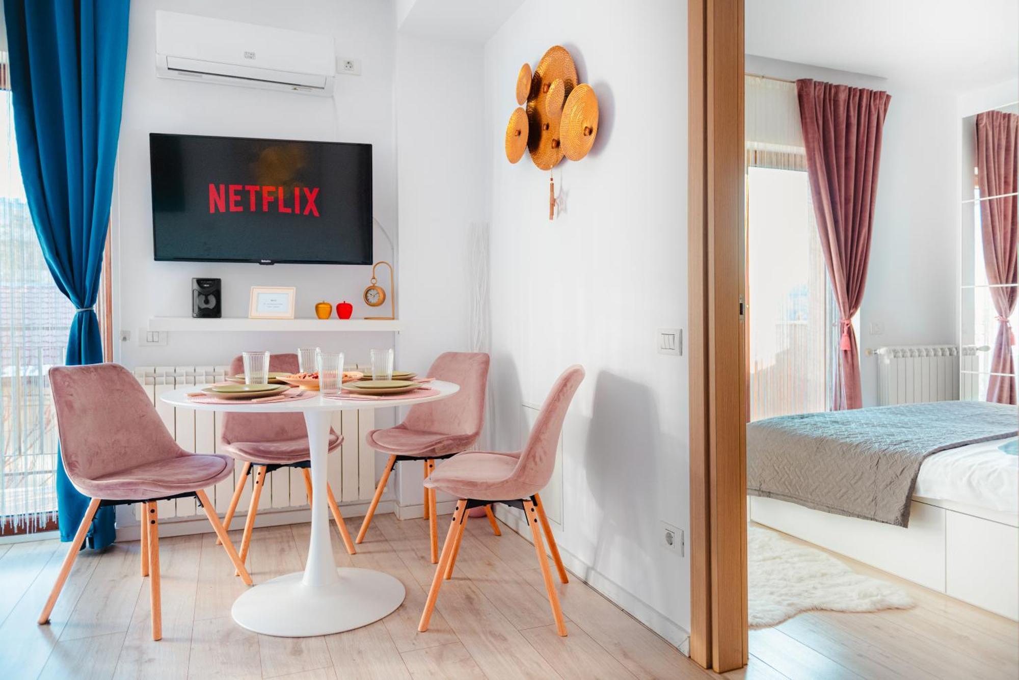 Downtown Apartment Boutique - Blue & Pink Bukares Bagian luar foto