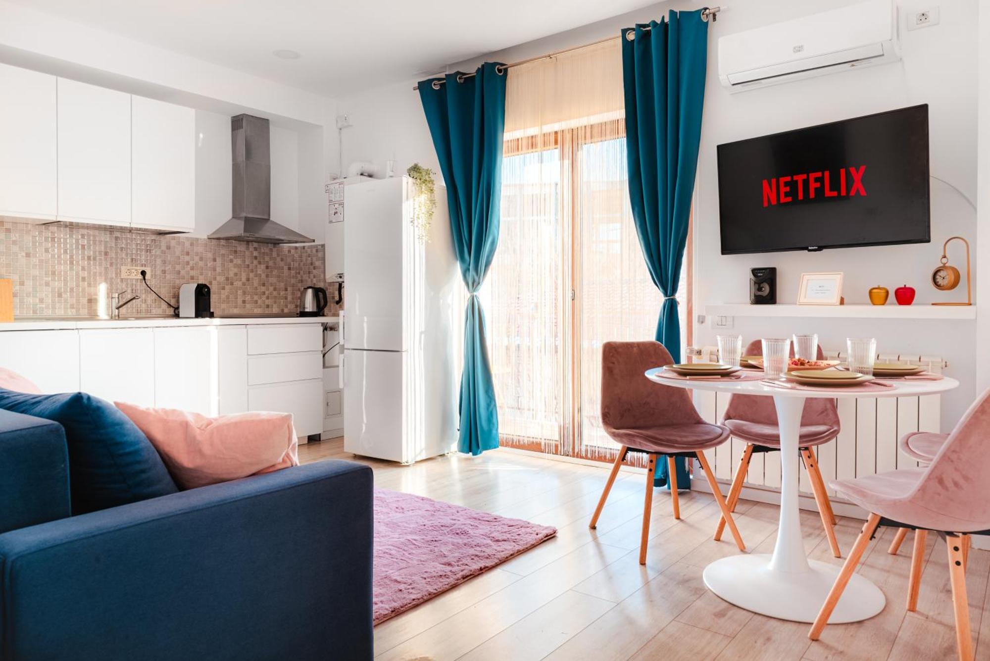 Downtown Apartment Boutique - Blue & Pink Bukares Bagian luar foto